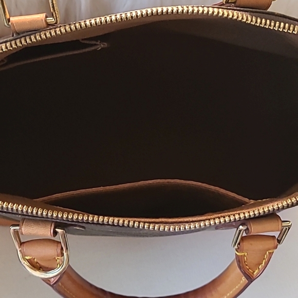 ๐ Authentic ๐ Louis Vuitton Alma PM - Picture 13 of 16